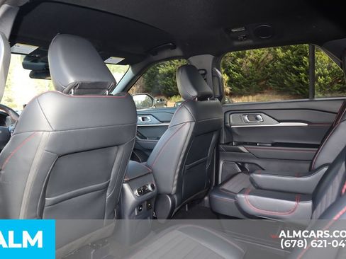 Used 2025 Ford Explorer ST-Line AWD/4WD image 16