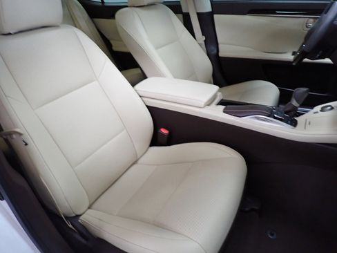 Used 2017 Lexus ES 350 image 5
