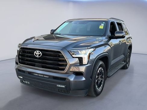Used 2025 Toyota Sequoia SR5 w/ SR5 Premium Package AWD/4WD image 1