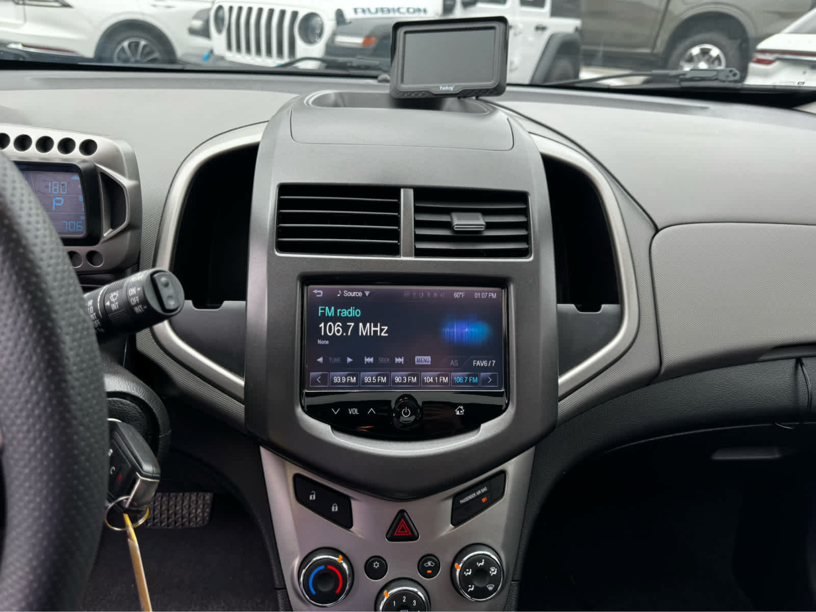 Used 2015 Chevrolet Sonic LT w/ Fun and Sun Package FWD image 3