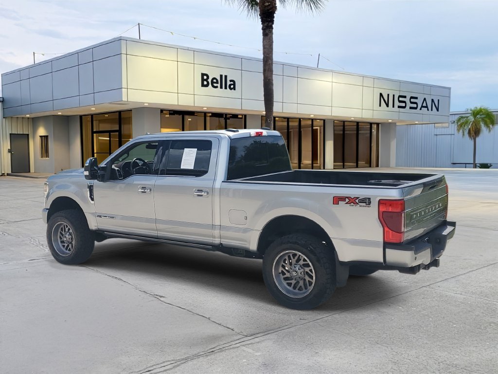 Used 2022 Ford F350 Platinum AWD/4WD image 3