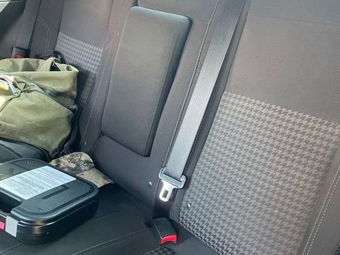 Used 2018 Dodge Challenger R/T w/ Driver Convenience Group image 10