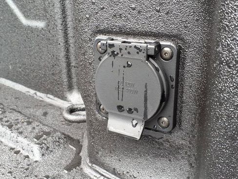 New 2026 GMC Sierra 2500 SLT w/ SLT Convenience Package image 8