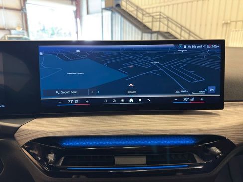 Used 2025 BMW 430i Coupe w/ M Sport Package image 18