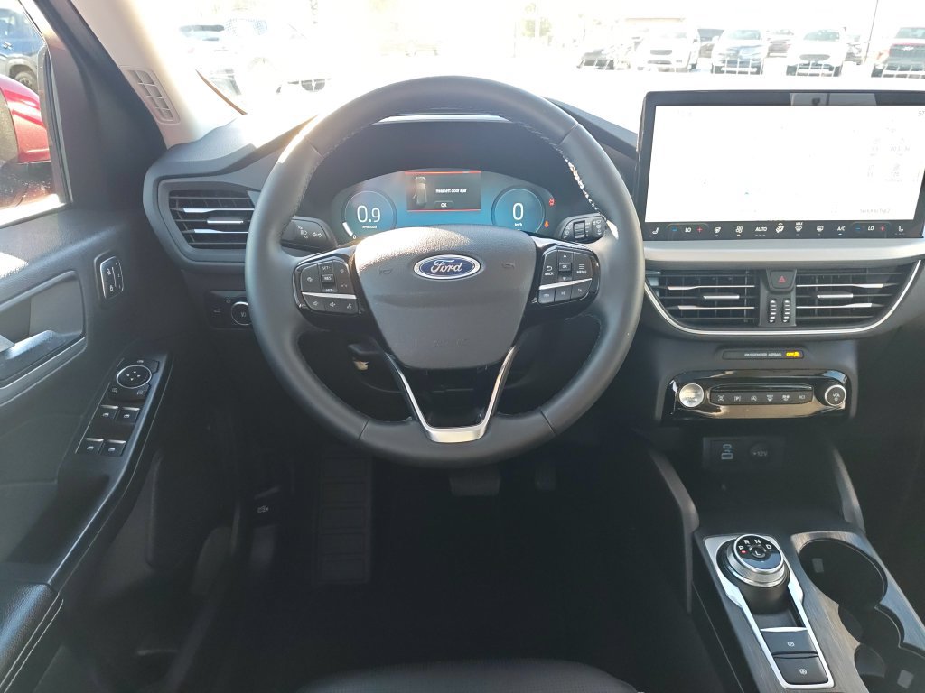 Used 2023 Ford Escape Platinum AWD/4WD image 16