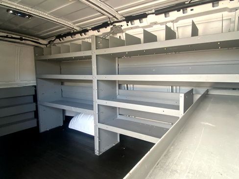 Used 2022 Chevrolet Express 3500 RWD 3500 135 w/ Driver Convenience Package image 7