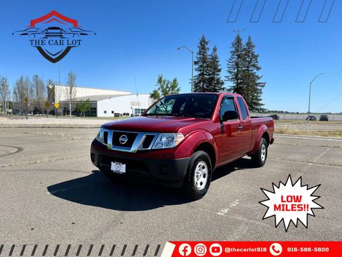 Used 2017 Nissan Frontier S image 1