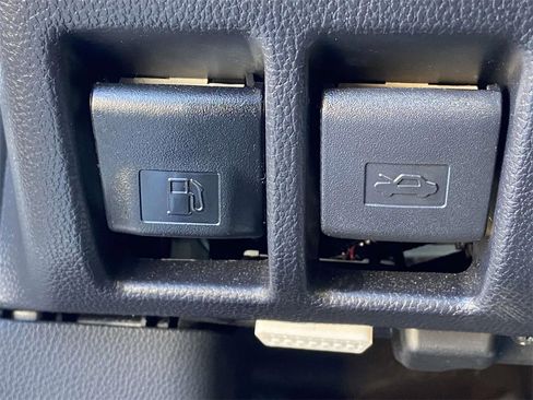 Used 2024 Toyota RAV4 XLE image 30