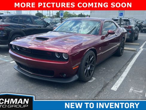 Used 2019 Dodge Challenger R/T Scat Pack w/ Driver Convenience Group RWD image 4