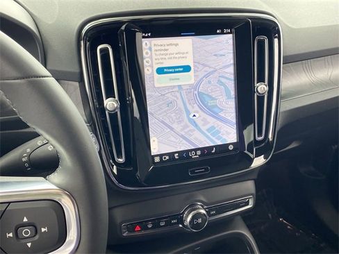 Used 2024 Volvo XC40 Recharge Core w/ Protection Package Premier image 29