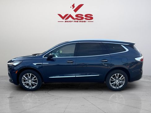 Used 2022 Buick Enclave Premium w/ Experience Buick Package FWD image 2