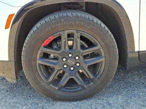 Used 2023 Chevrolet Traverse Premier w/ Redline Edition AWD/4WD image 33