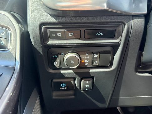 Used 2021 Ford F150 Lariat w/ Equipment Group 502A High AWD/4WD image 22
