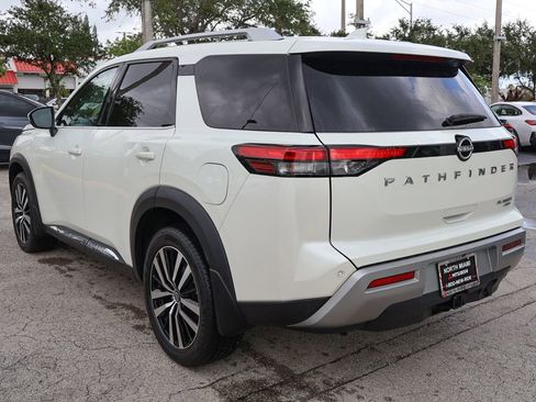 Used 2024 Nissan Pathfinder Platinum w/ Cargo Package AWD/4WD image 12