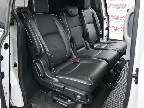 Used 2023 Honda Odyssey Elite image 15