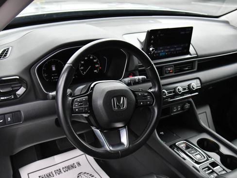 Used 2024 Honda Pilot EX-L image 16