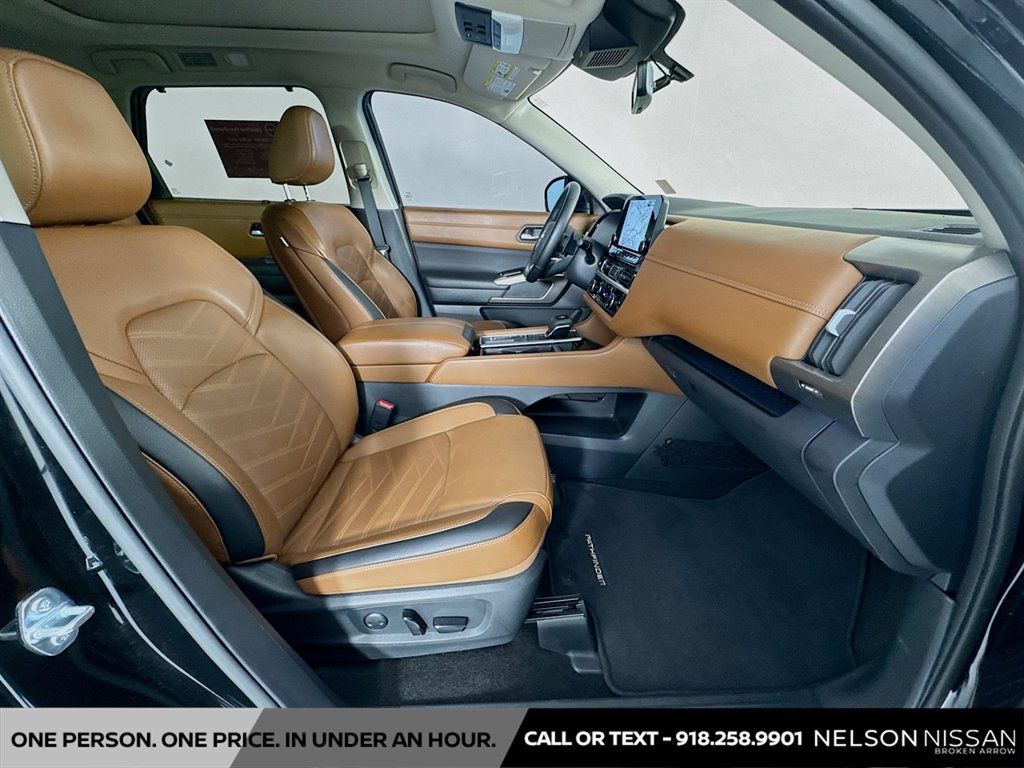 Certified 2025 Nissan Pathfinder Platinum w/ Cargo Package FWD image 31