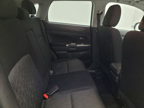 Used 2021 Mitsubishi Outlander Sport SE FWD image 19
