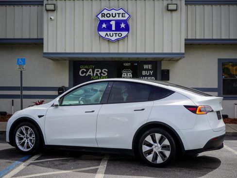 Used 2021 Tesla Model Y Long Range image 6