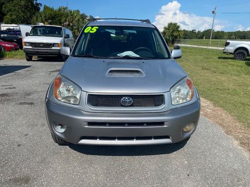 Used 2005 Toyota RAV4 2WD image 3