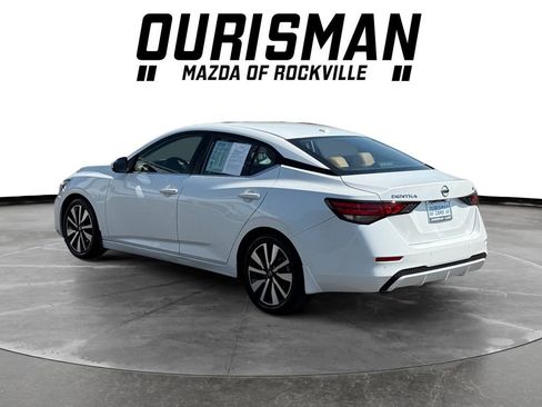 Used 2022 Nissan Sentra SV w/ SV Premium Package image 4