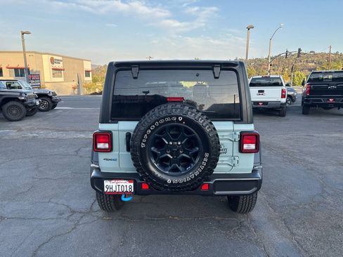Used 2023 Jeep Wrangler Unlimited w/ 8.4" Radio Group AWD/4WD image 9