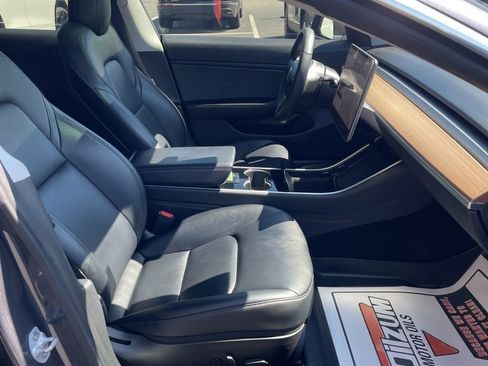 Used 2020 Tesla Model 3 Performance image 6