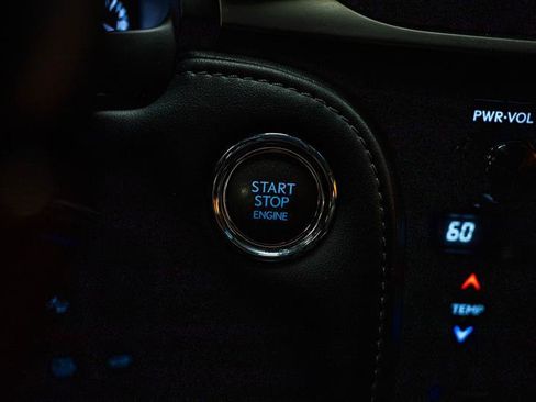 Used 2016 Lexus LX 570 4WD image 26