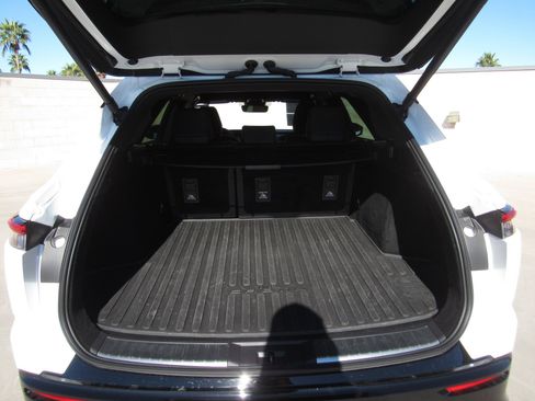 Used 2025 Toyota Crown Signia image 12