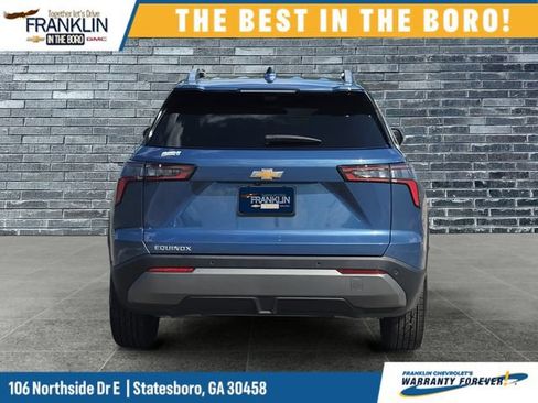 Used 2025 Chevrolet Equinox LT w/ Safety and Technology Package FWD image 4