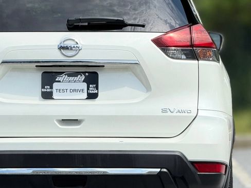 Used 2019 Nissan Rogue SV AWD/4WD image 17