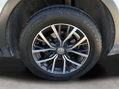 Used 2021 Volkswagen Tiguan S image 20