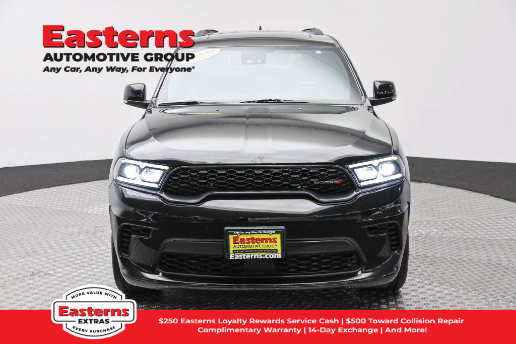 Used 2024 Dodge Durango GT RWD image 3