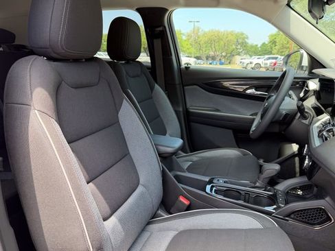 Used 2026 Chevrolet TrailBlazer LT w/ Driver Confidence Package FWD image 15