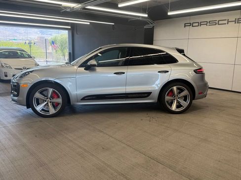Certified 2025 Porsche Macan GTS AWD/4WD image 3