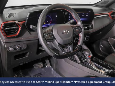 Used 2025 Chevrolet TrailBlazer RS w/ Convenience Package AWD/4WD image 5