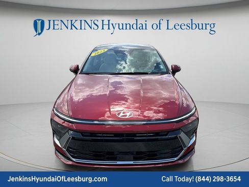 Certified 2024 Hyundai Sonata SEL w/ Convenience Package FWD image 12