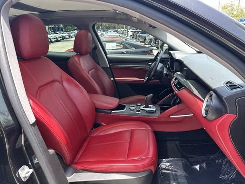 Used 2020 Alfa Romeo Stelvio Ti w/ Nero Edizione AWD/4WD image 29