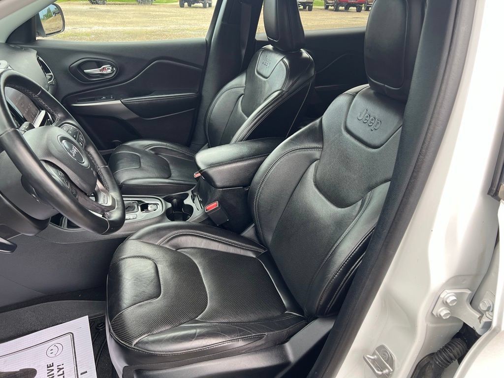 Used 2020 Jeep Cherokee Limited w/ Technology Group AWD/4WD image 30