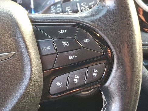 Used 2021 Chrysler Pacifica Touring w/ S Appearance Package image 22