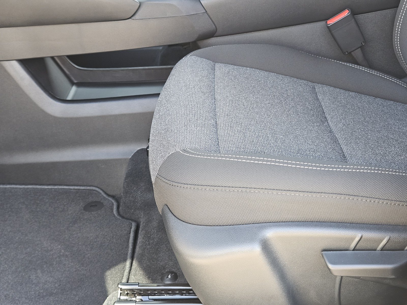 New 2027 GMC Terrain Elevation FWD image 17