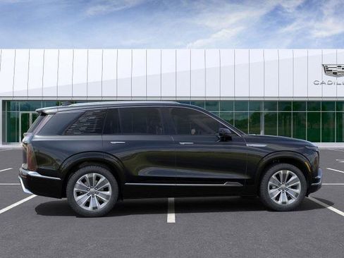 New 2026 Cadillac Vistiq Luxury image 2