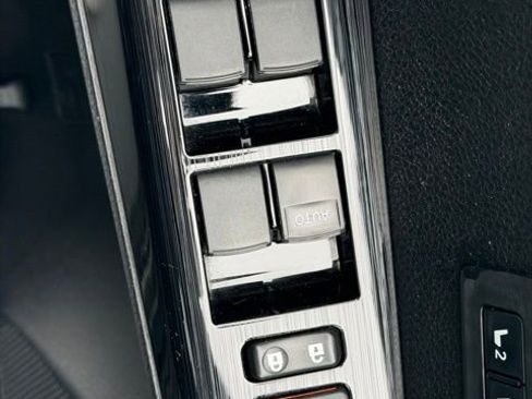 Used 2018 Toyota RAV4 Limited w/ All Weather Liner Package image 20