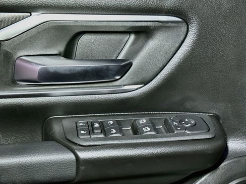 New 2026 RAM 1500 4x4 Crew Cab image 12