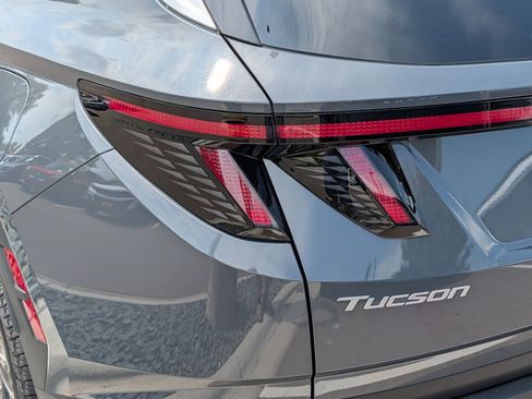 Certified 2026 Hyundai Tucson Limited AWD/4WD image 17