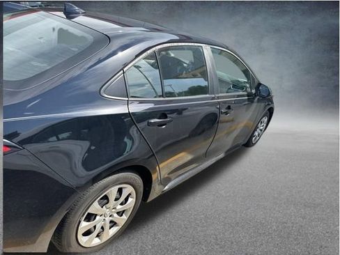 Used 2024 Toyota Corolla LE FWD image 8