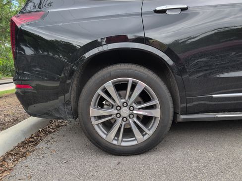 Used 2020 Cadillac XT6 Premium Luxury FWD image 7