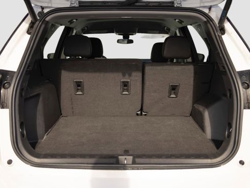 Used 2024 Chevrolet Equinox LT image 14