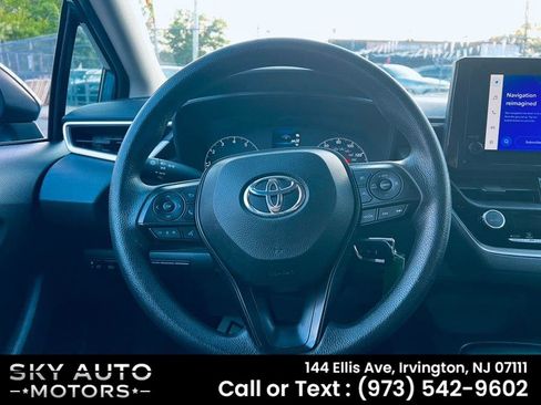 Used 2024 Toyota Corolla LE FWD image 9