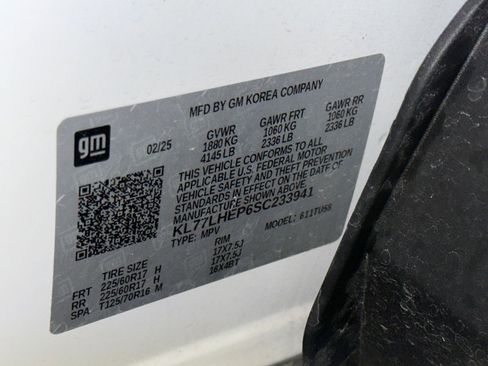 Used 2025 Chevrolet Trax LT image 27